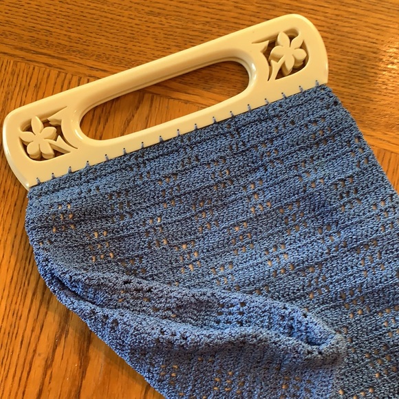 Vintage Cotton Crochet Bag Plastic Floral Handles - Picture 7 of 7